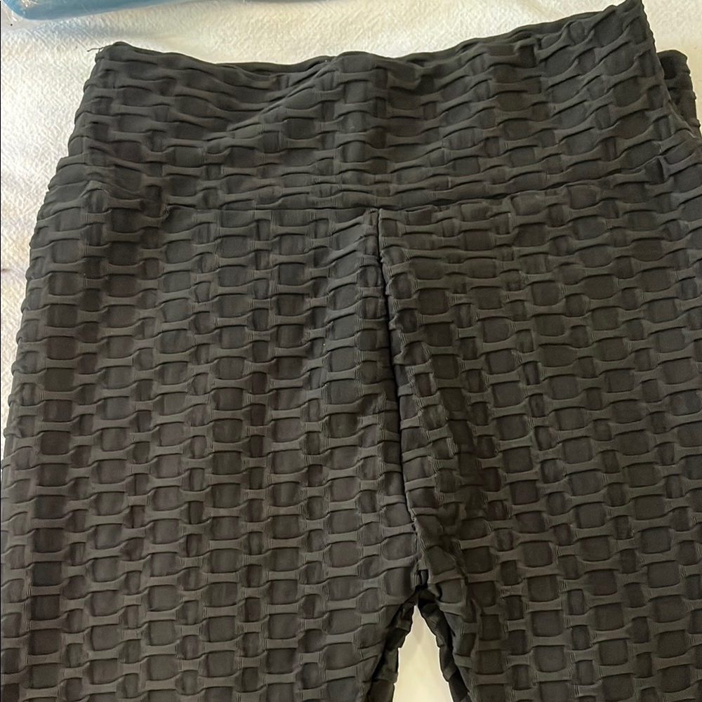 SLIDE Black Textured Leggings SIZE SMALL BRAND NEW